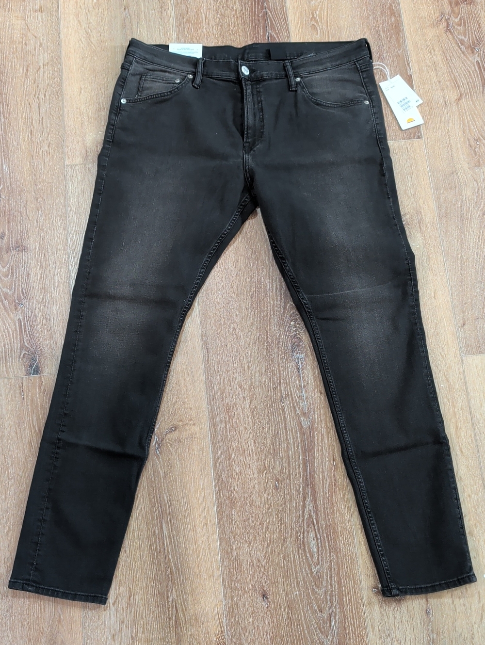 H&M Rinsed Black Super Skinny Denim Jeans - Size 40x32 NWT